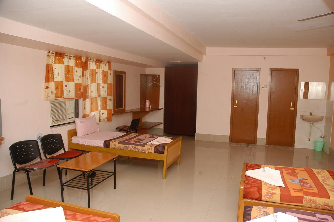 Hotel Athityaa 库姆巴科纳姆 外观 照片
