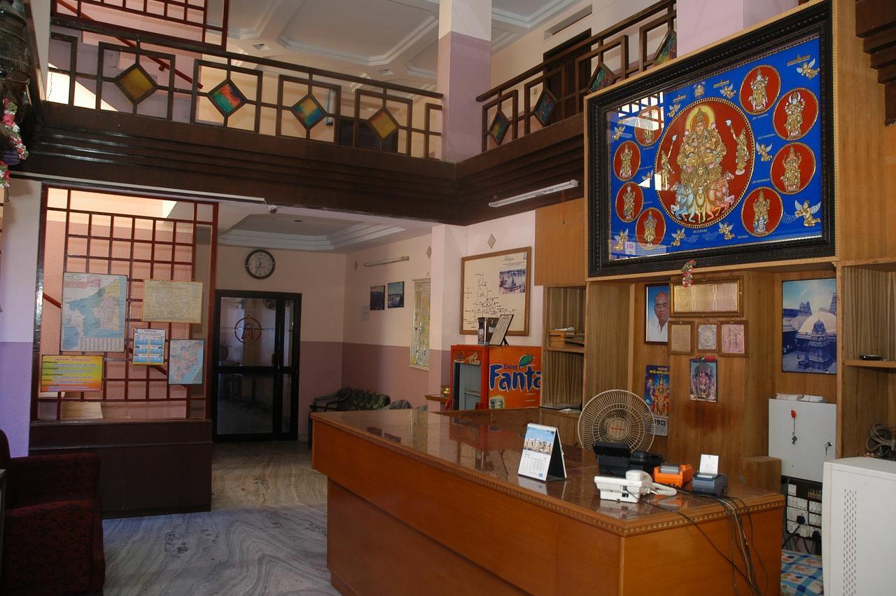 Hotel Athityaa 库姆巴科纳姆 外观 照片