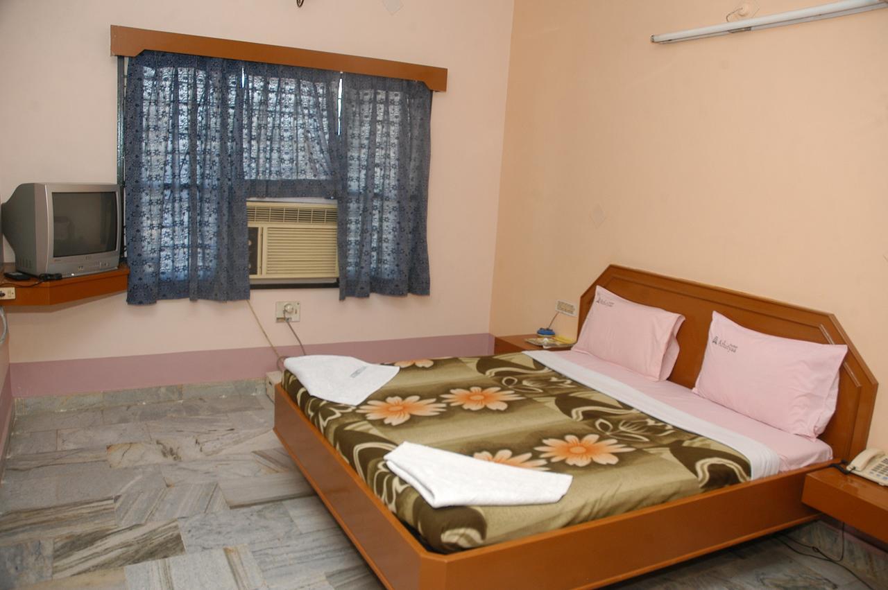 Hotel Athityaa 库姆巴科纳姆 外观 照片